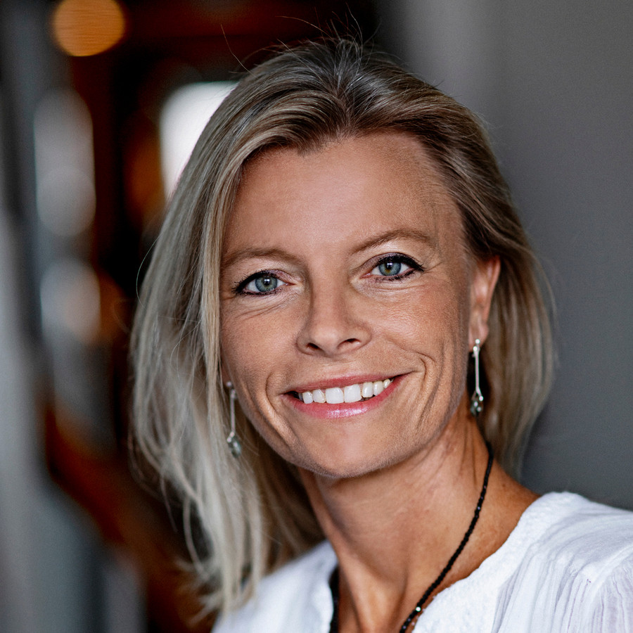 Portrait of Birgitte Skadhauge.