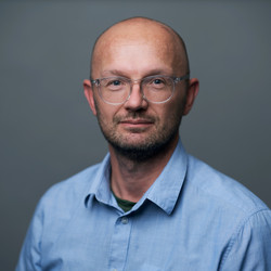 Portrait of Nicolaj Krog Larsen.