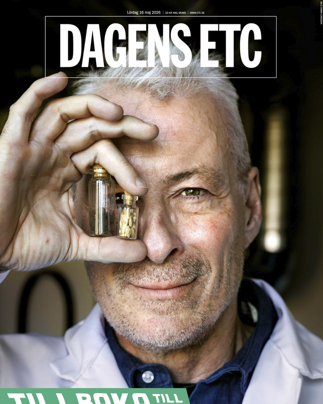 Frontpage of Dagens ETC showing Eske Willerslev holding two small jars of seeds in front of his eyes.